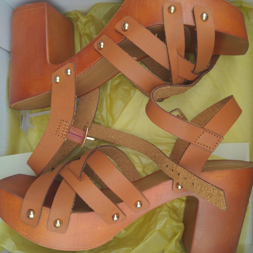 Madden girl sandals